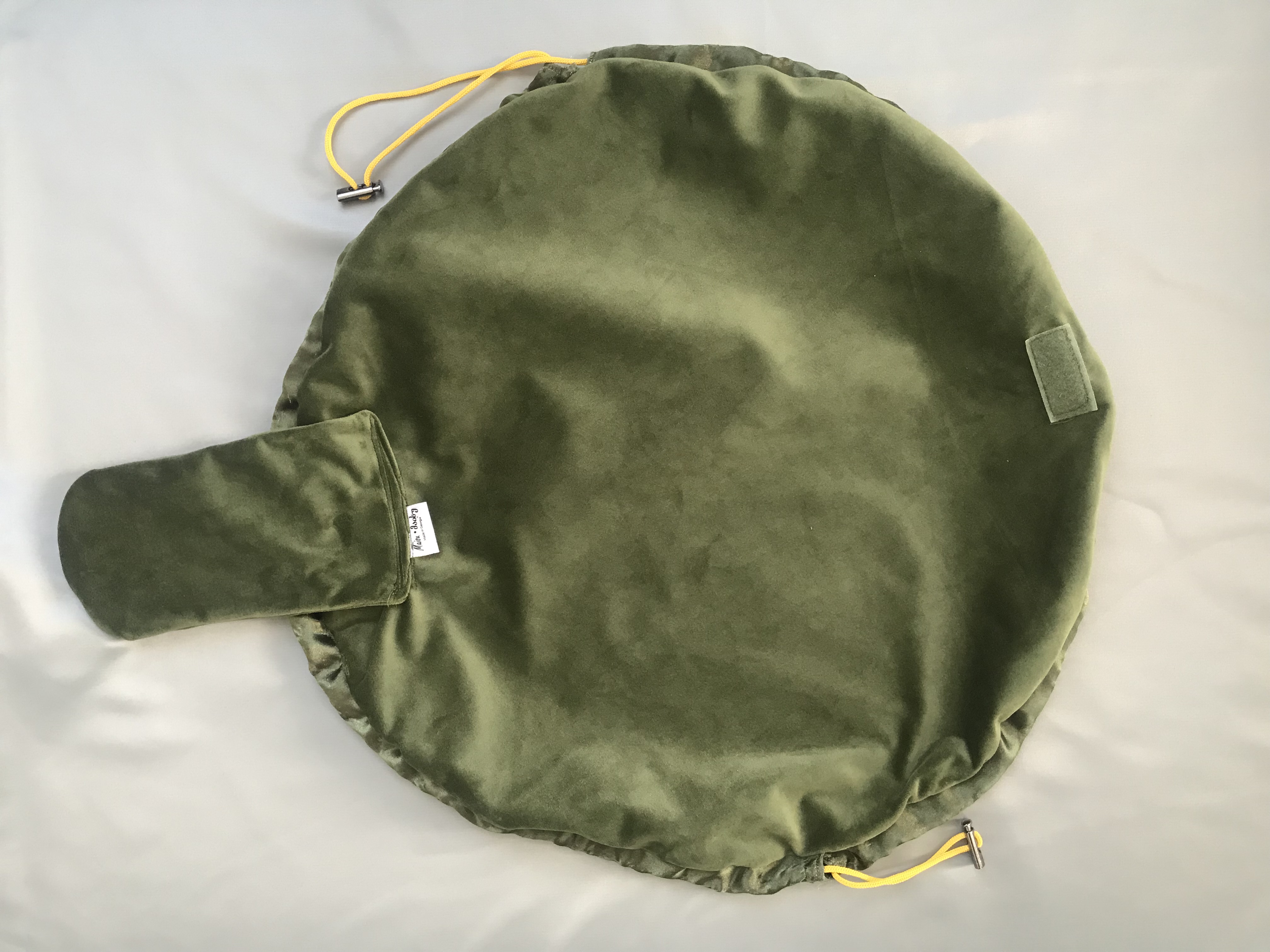 მწვანე მაკიაჟის ჩანთა